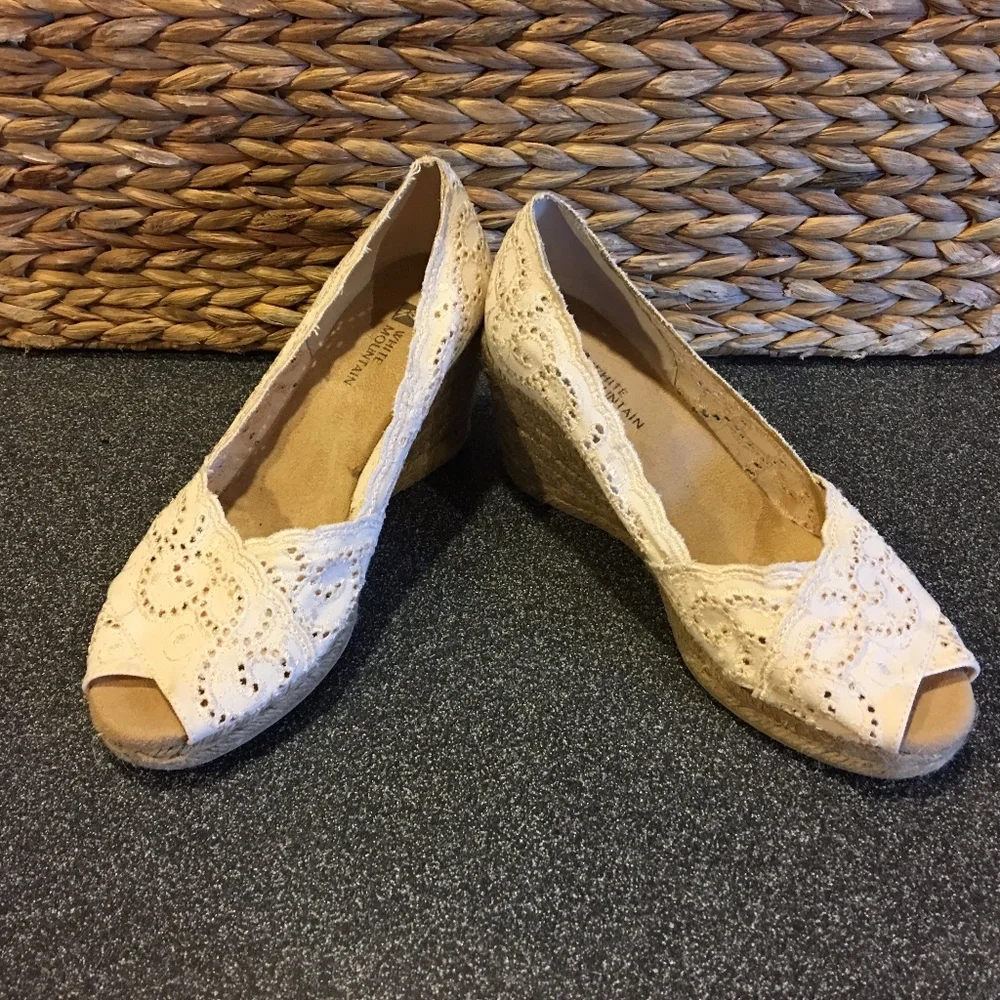 White Mountain | Beige Espadrille Wedges